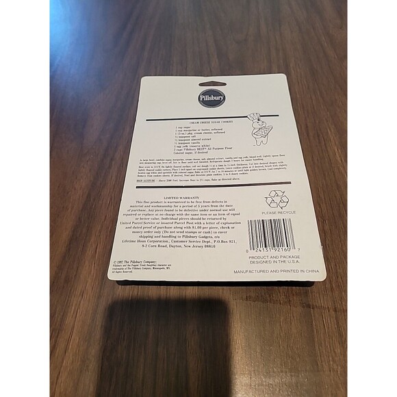 Vintage 1992 Pillsbury Doughboy Set of 4 Cookie Cutters shapes Heart Moon baking - Picture 8 of 12